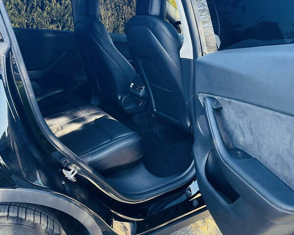 Чорний Тесла Model Y, об'ємом двигуна 0 л та пробігом 58 тис. км за 25000 $, фото 21 на Automoto.ua