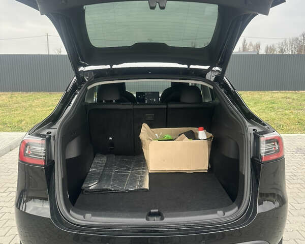 Черный Тесла Model Y, объемом двигателя 0 л и пробегом 127 тыс. км за 26500 $, фото 18 на Automoto.ua