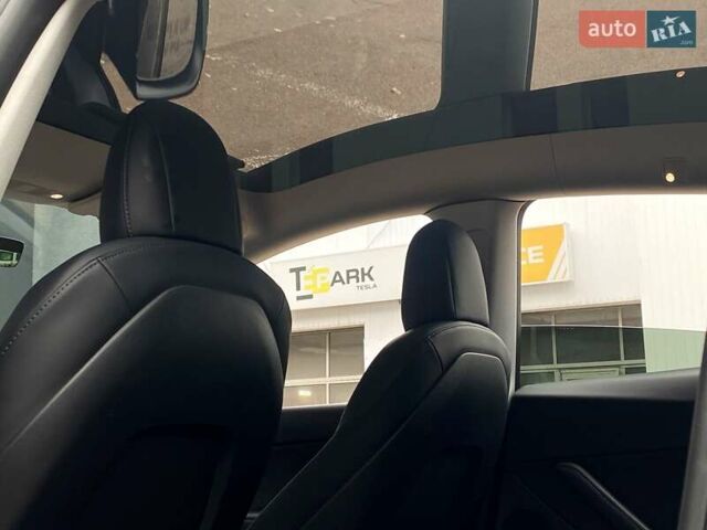 Чорний Тесла Model Y, об'ємом двигуна 0 л та пробігом 73 тис. км за 28500 $, фото 15 на Automoto.ua