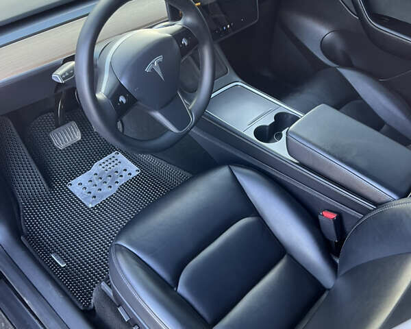 Черный Тесла Model Y, объемом двигателя 0 л и пробегом 52 тыс. км за 25800 $, фото 10 на Automoto.ua