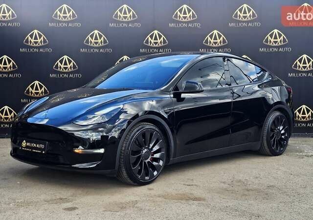 Черный Тесла Model Y, объемом двигателя 0 л и пробегом 138 тыс. км за 24900 $, фото 2 на Automoto.ua