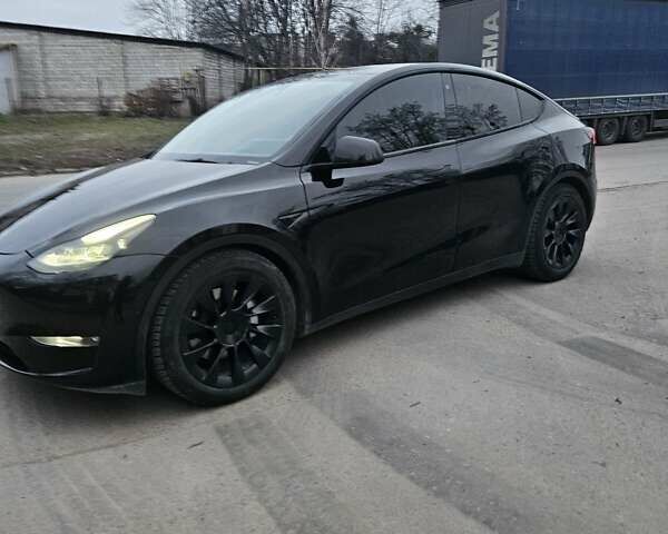 Черный Тесла Model Y, объемом двигателя 0 л и пробегом 45 тыс. км за 29777 $, фото 1 на Automoto.ua