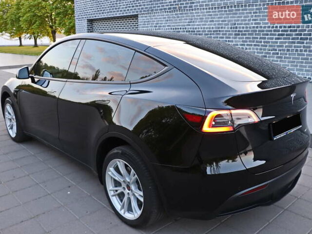 Черный Тесла Model Y, объемом двигателя 0 л и пробегом 60 тыс. км за 23555 $, фото 5 на Automoto.ua