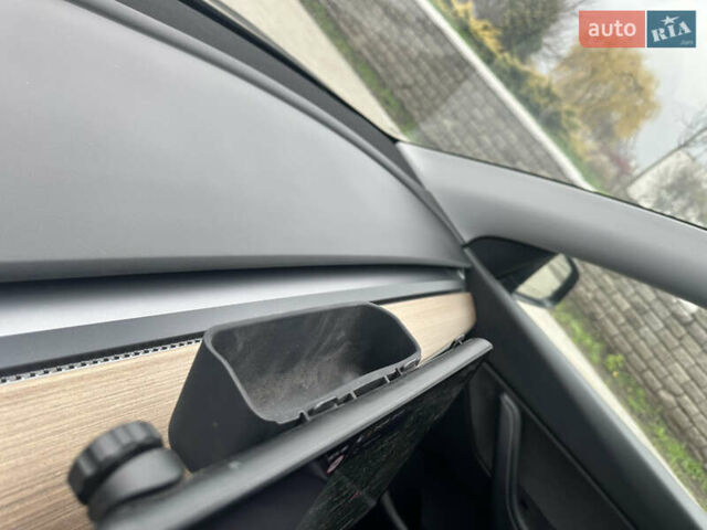 Черный Тесла Model Y, объемом двигателя 0 л и пробегом 127 тыс. км за 26500 $, фото 11 на Automoto.ua