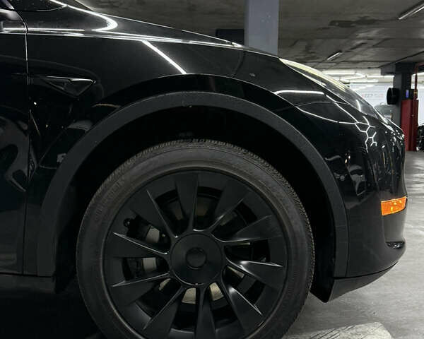 Черный Тесла Model Y, объемом двигателя 0 л и пробегом 124 тыс. км за 24900 $, фото 7 на Automoto.ua