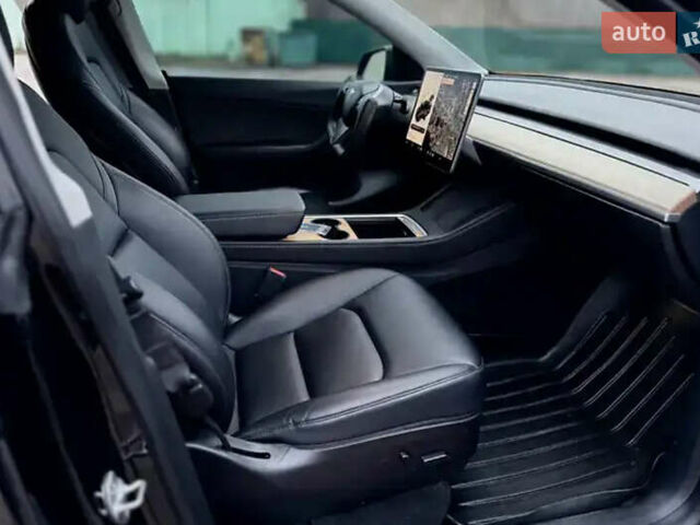 Черный Тесла Model Y, объемом двигателя 0 л и пробегом 162 тыс. км за 25700 $, фото 11 на Automoto.ua