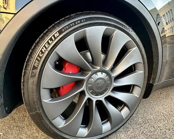 Чорний Тесла Model Y, об'ємом двигуна 0 л та пробігом 141 тис. км за 24900 $, фото 10 на Automoto.ua