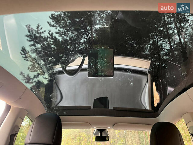 Черный Тесла Model Y, объемом двигателя 0 л и пробегом 125 тыс. км за 24400 $, фото 18 на Automoto.ua
