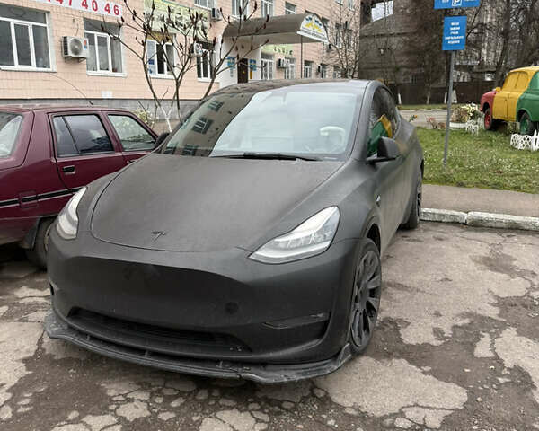 Черный Тесла Model Y, объемом двигателя 0 л и пробегом 165 тыс. км за 18800 $, фото 1 на Automoto.ua