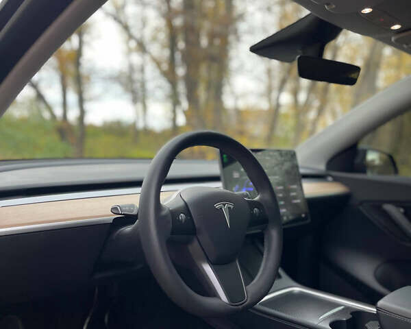 Черный Тесла Model Y, объемом двигателя 0 л и пробегом 158 тыс. км за 23000 $, фото 10 на Automoto.ua