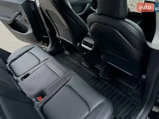 Черный Тесла Model Y, объемом двигателя 0 л и пробегом 162 тыс. км за 25700 $, фото 9 на Automoto.ua