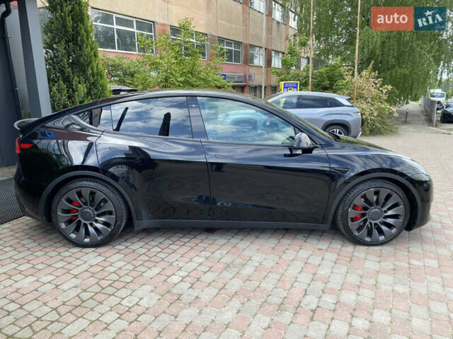 Черный Тесла Model Y, объемом двигателя 0 л и пробегом 74 тыс. км за 27699 $, фото 10 на Automoto.ua