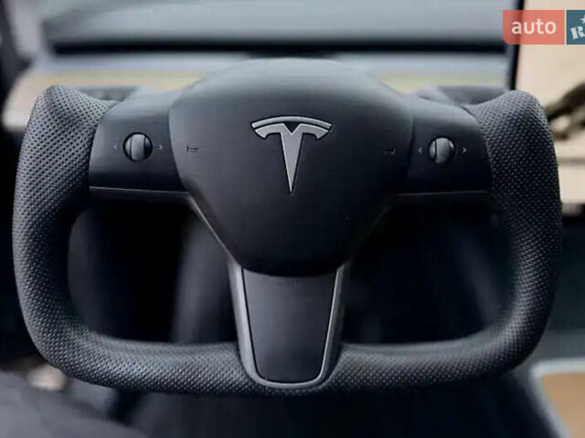 Черный Тесла Model Y, объемом двигателя 0 л и пробегом 162 тыс. км за 25700 $, фото 3 на Automoto.ua