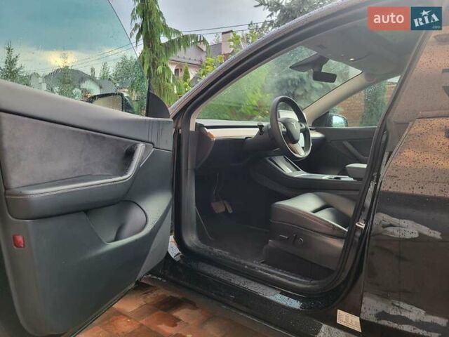 Черный Тесла Model Y, объемом двигателя 0 л и пробегом 39 тыс. км за 30500 $, фото 10 на Automoto.ua