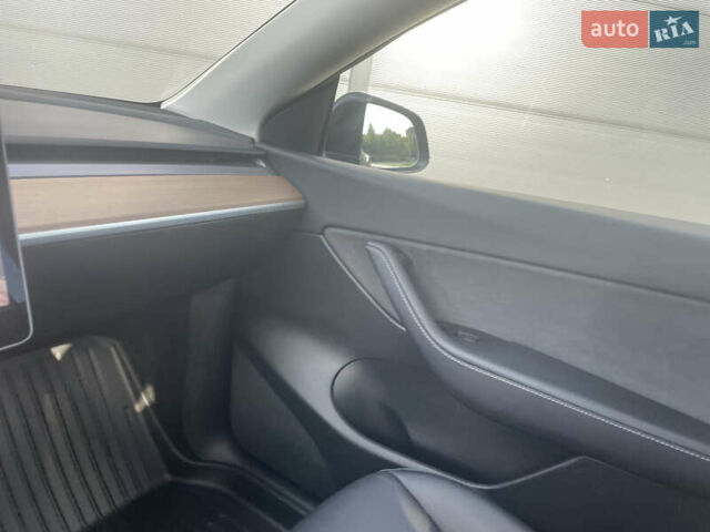 Чорний Тесла Model Y, об'ємом двигуна 0 л та пробігом 43 тис. км за 28300 $, фото 14 на Automoto.ua