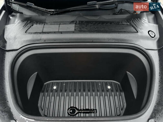 Чорний Тесла Model Y, об'ємом двигуна 0 л та пробігом 13 тис. км за 24500 $, фото 53 на Automoto.ua