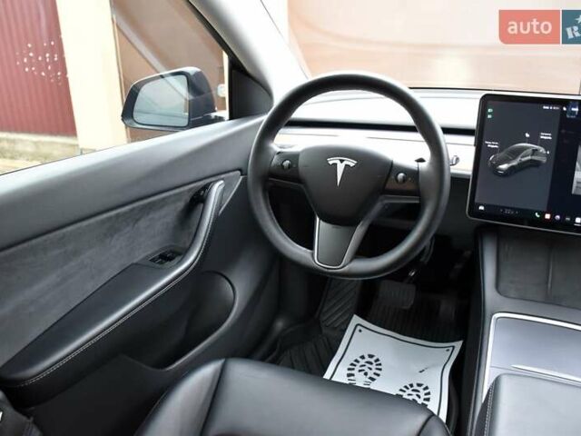 Черный Тесла Model Y, объемом двигателя 0 л и пробегом 73 тыс. км за 25950 $, фото 32 на Automoto.ua