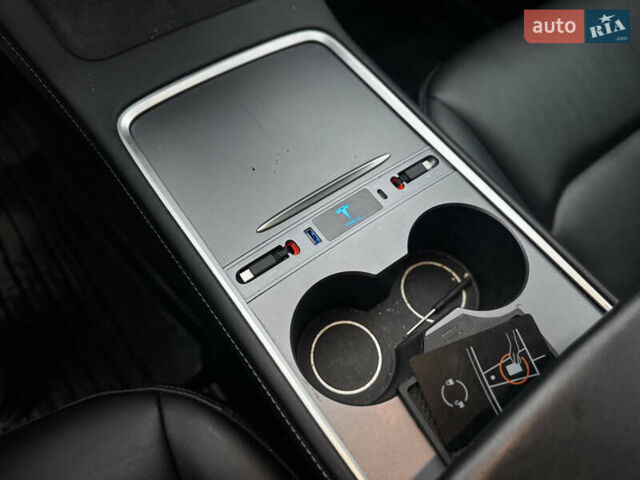 Чорний Тесла Model Y, об'ємом двигуна 0 л та пробігом 13 тис. км за 24500 $, фото 27 на Automoto.ua