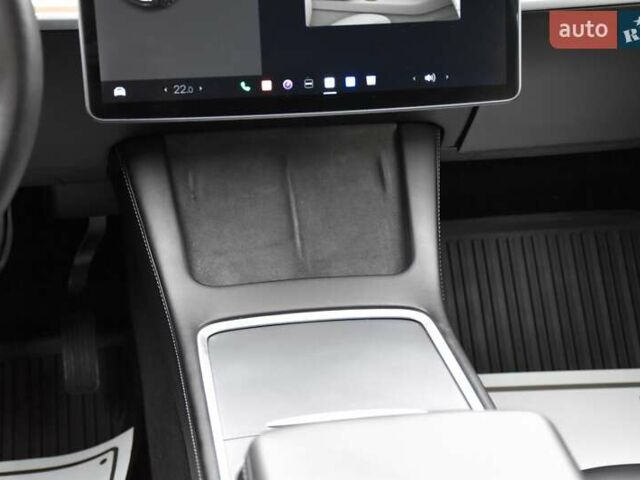 Черный Тесла Model Y, объемом двигателя 0 л и пробегом 73 тыс. км за 25950 $, фото 34 на Automoto.ua