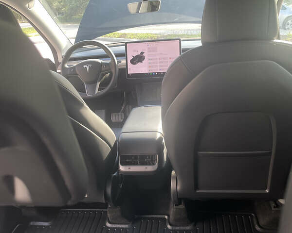 Чорний Тесла Model Y, об'ємом двигуна 0 л та пробігом 43 тис. км за 28300 $, фото 39 на Automoto.ua