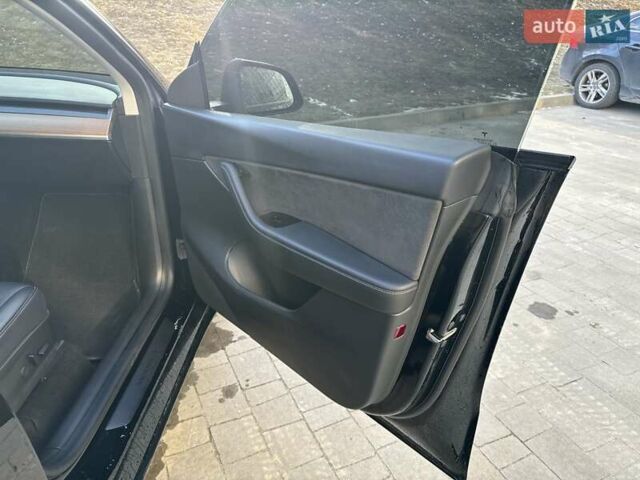 Черный Тесла Model Y, объемом двигателя 0 л и пробегом 59 тыс. км за 24900 $, фото 54 на Automoto.ua