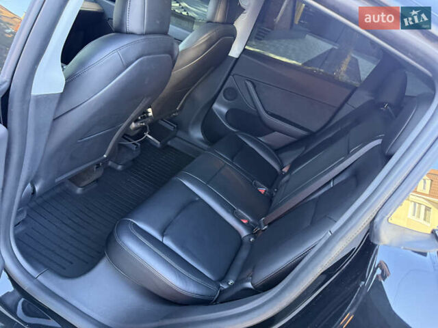 Черный Тесла Model Y, объемом двигателя 0 л и пробегом 68 тыс. км за 28500 $, фото 117 на Automoto.ua