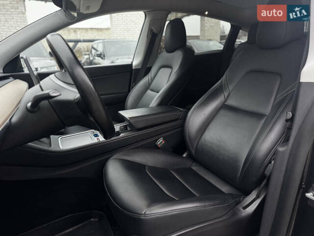 Чорний Тесла Model Y, об'ємом двигуна 0 л та пробігом 13 тис. км за 24500 $, фото 23 на Automoto.ua