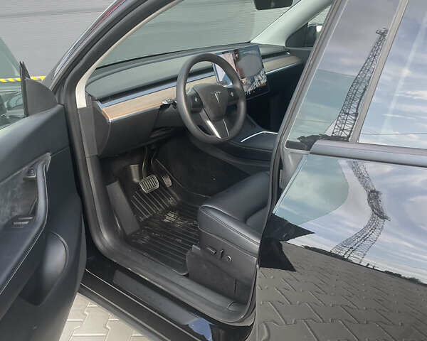 Чорний Тесла Model Y, об'ємом двигуна 0 л та пробігом 43 тис. км за 28300 $, фото 50 на Automoto.ua