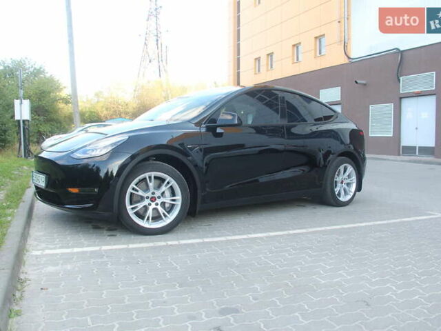 Черный Тесла Model Y, объемом двигателя 0 л и пробегом 56 тыс. км за 27499 $, фото 2 на Automoto.ua