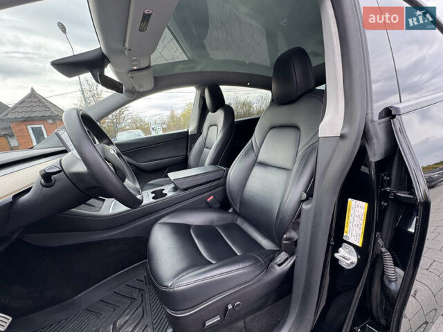 Чорний Тесла Model Y, об'ємом двигуна 0 л та пробігом 62 тис. км за 24999 $, фото 55 на Automoto.ua