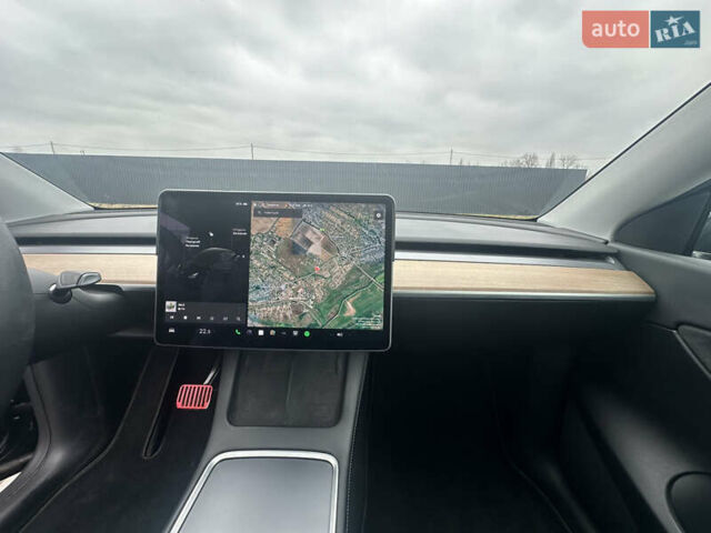 Черный Тесла Model Y, объемом двигателя 0 л и пробегом 127 тыс. км за 26500 $, фото 16 на Automoto.ua