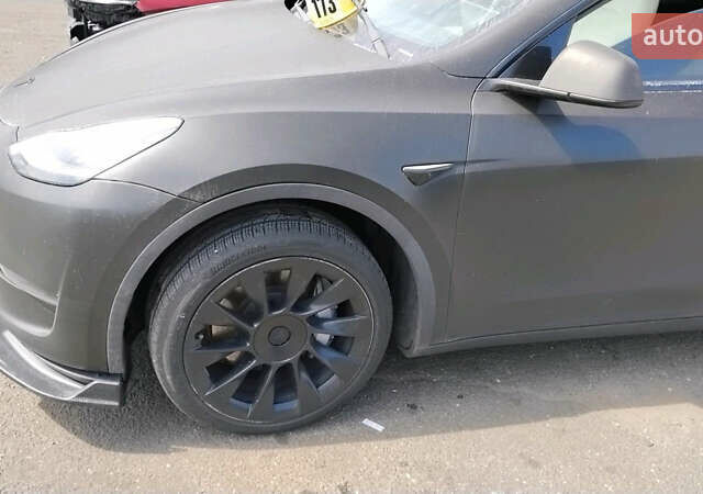 Черный Тесла Model Y, объемом двигателя 0 л и пробегом 165 тыс. км за 18800 $, фото 5 на Automoto.ua