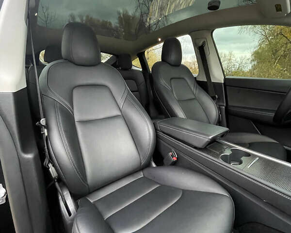 Черный Тесла Model Y, объемом двигателя 0 л и пробегом 158 тыс. км за 22000 $, фото 16 на Automoto.ua