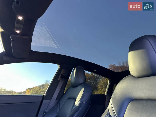 Черный Тесла Model Y, объемом двигателя 0 л и пробегом 60 тыс. км за 22999 $, фото 18 на Automoto.ua