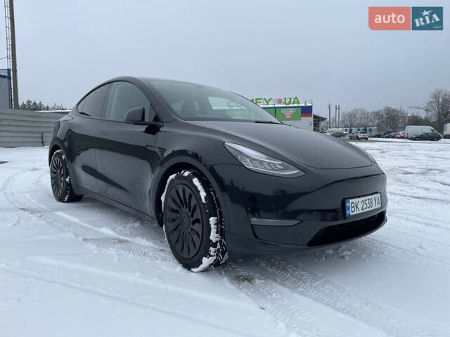 Черный Тесла Model Y, объемом двигателя 0 л и пробегом 40 тыс. км за 24500 $, фото 2 на Automoto.ua