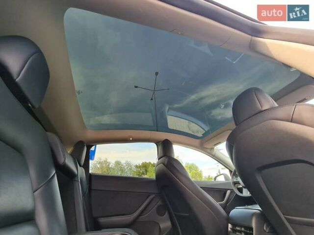 Черный Тесла Model Y, объемом двигателя 0 л и пробегом 128 тыс. км за 29999 $, фото 14 на Automoto.ua