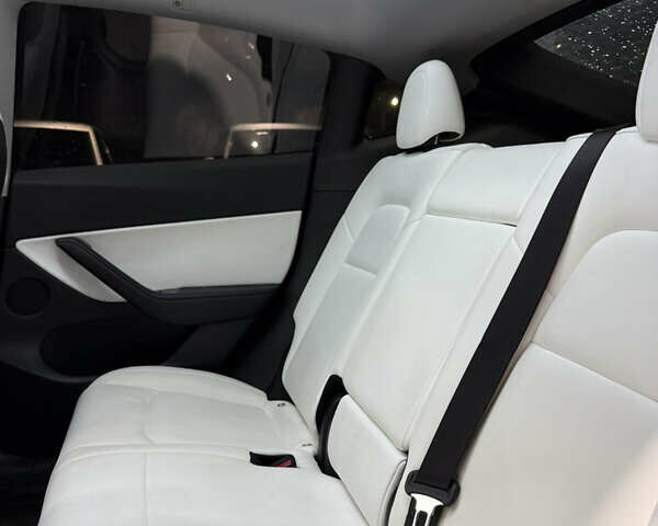 Черный Тесла Model Y, объемом двигателя 0 л и пробегом 124 тыс. км за 24900 $, фото 20 на Automoto.ua