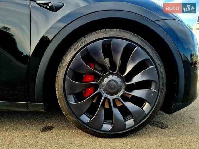 Черный Тесла Model Y, объемом двигателя 0 л и пробегом 128 тыс. км за 29999 $, фото 8 на Automoto.ua