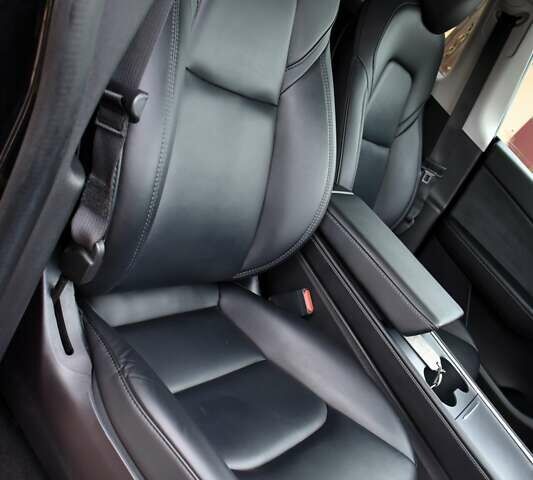 Черный Тесла Model Y, объемом двигателя 0 л и пробегом 73 тыс. км за 25950 $, фото 51 на Automoto.ua