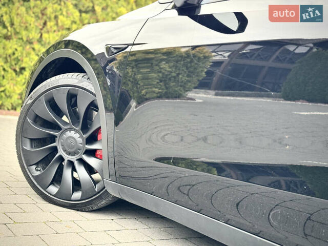Чорний Тесла Model Y, об'ємом двигуна 0 л та пробігом 62 тис. км за 24999 $, фото 25 на Automoto.ua