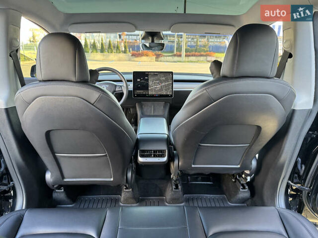 Черный Тесла Model Y, объемом двигателя 0 л и пробегом 54 тыс. км за 25900 $, фото 26 на Automoto.ua