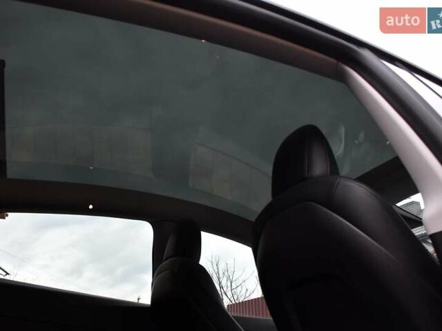 Черный Тесла Model Y, объемом двигателя 0 л и пробегом 73 тыс. км за 25950 $, фото 57 на Automoto.ua