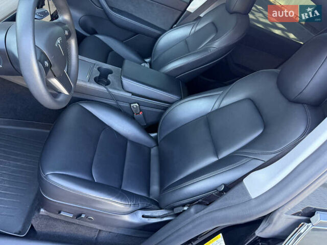 Черный Тесла Model Y, объемом двигателя 0 л и пробегом 68 тыс. км за 28500 $, фото 99 на Automoto.ua