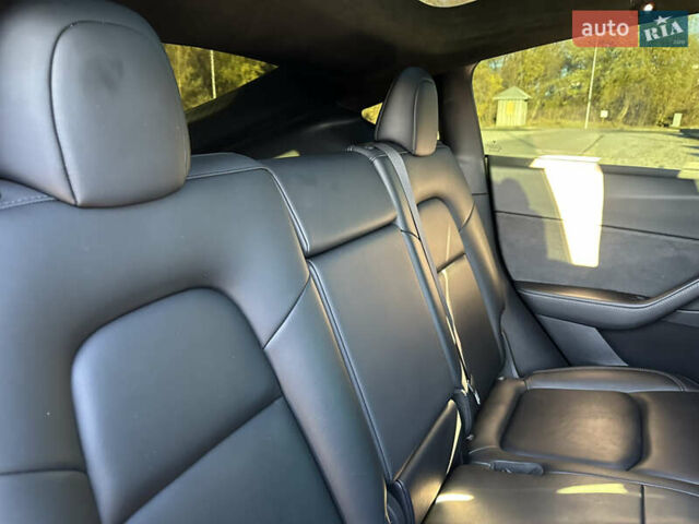Черный Тесла Model Y, объемом двигателя 0 л и пробегом 60 тыс. км за 22999 $, фото 26 на Automoto.ua