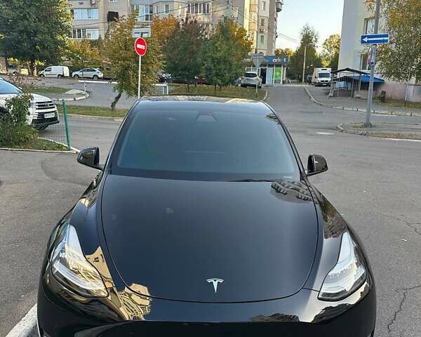 Черный Тесла Model Y, объемом двигателя 0 л и пробегом 26 тыс. км за 42000 $, фото 1 на Automoto.ua