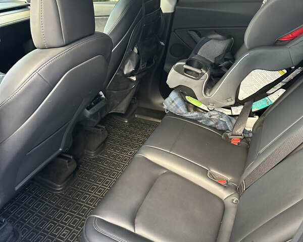 Черный Тесла Model Y, объемом двигателя 0 л и пробегом 79 тыс. км за 27500 $, фото 11 на Automoto.ua