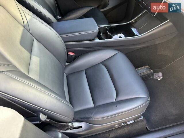 Черный Тесла Model Y, объемом двигателя 0 л и пробегом 59 тыс. км за 24900 $, фото 52 на Automoto.ua
