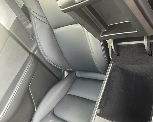 Чорний Тесла Model Y, об'ємом двигуна 0 л та пробігом 43 тис. км за 28300 $, фото 66 на Automoto.ua