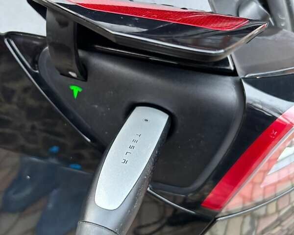 Чорний Тесла Model Y, об'ємом двигуна 0 л та пробігом 70 тис. км за 27000 $, фото 16 на Automoto.ua