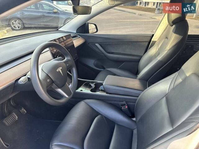 Черный Тесла Model Y, объемом двигателя 0 л и пробегом 59 тыс. км за 24900 $, фото 47 на Automoto.ua
